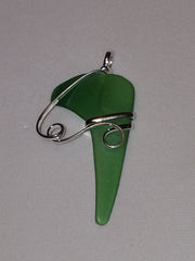 BEAUTIFUL SEA GLASS PENDANT!